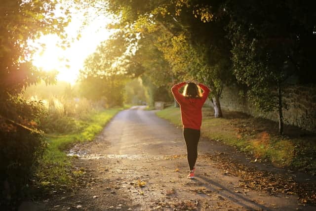 girl doing morning exercise